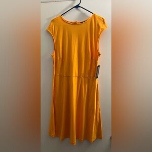 Women’s New York & Company yellow dress with pockets and buttons down back NWT